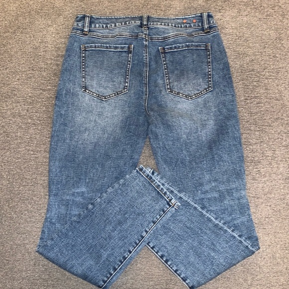 Cabi Jeans - Picture 2 of 7